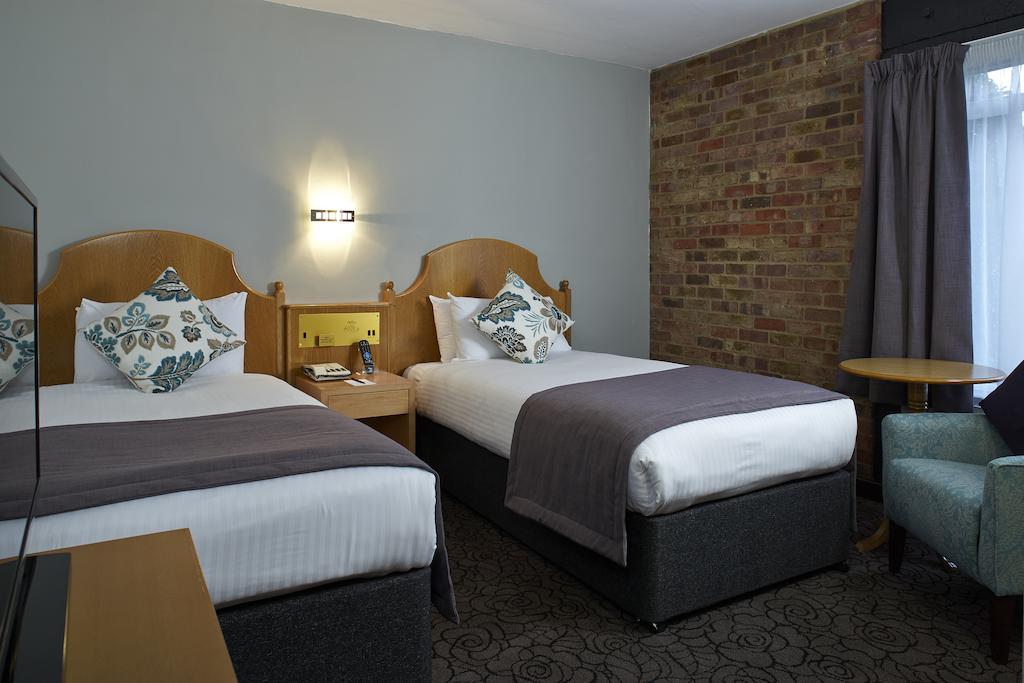 Copthorne Hotel London Gatwick 7/29