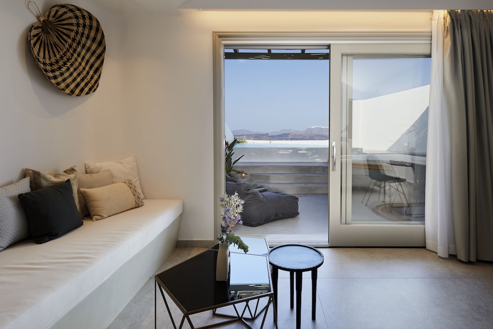 Phos The Boutique Luxury Hotel & Villas 24/50