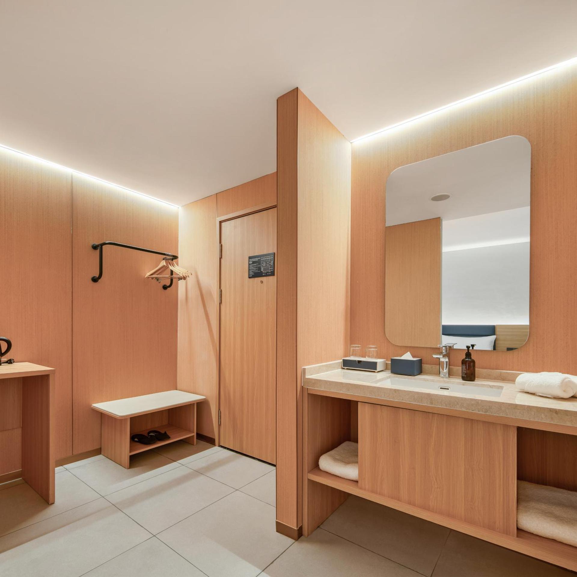 Model J Hotel Jakarta Central Park 34/50