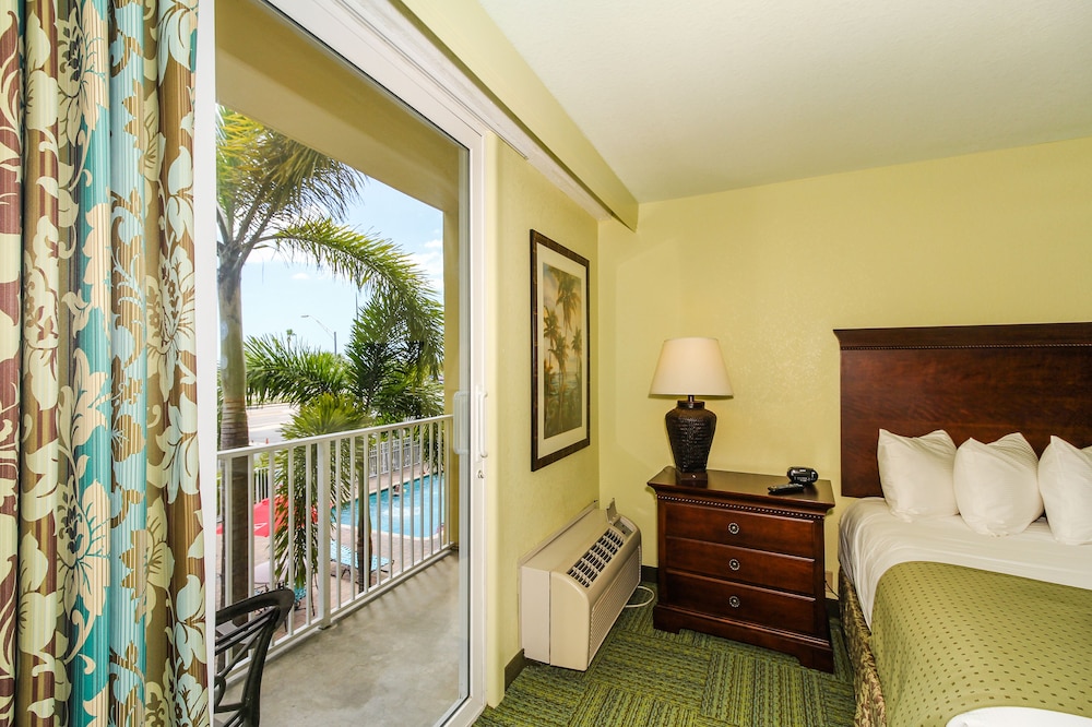 Treasure Bay Hotel and Marina 16/63