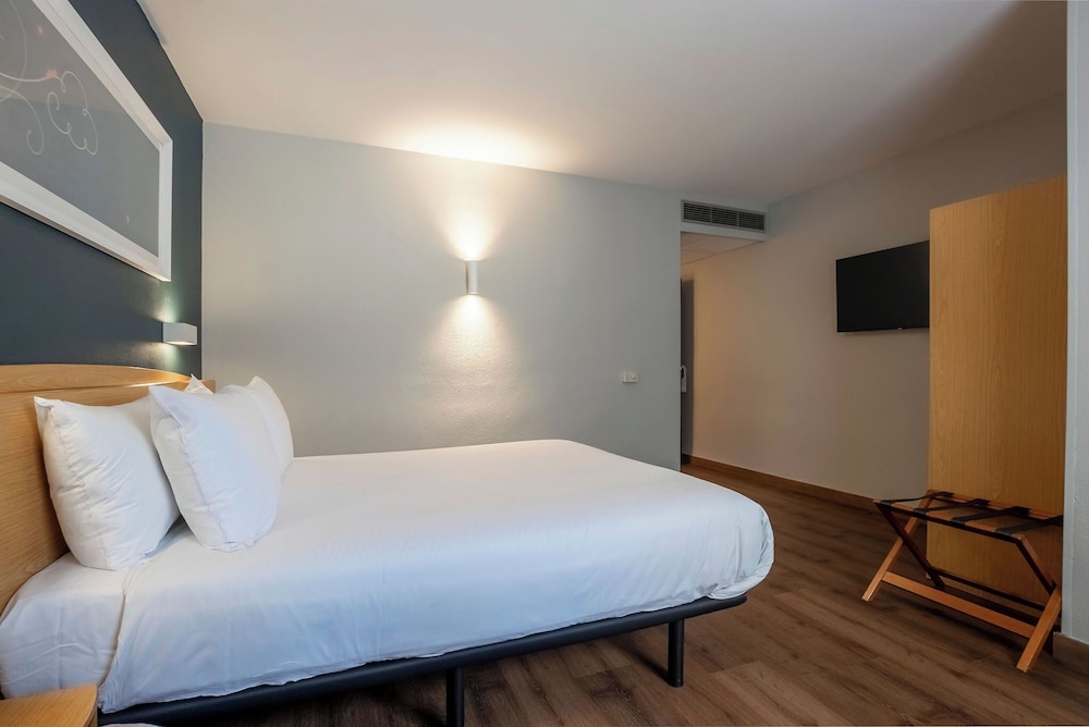 غرفة بسرير مزدوج، Travelodge Alicante Puerto 5/10