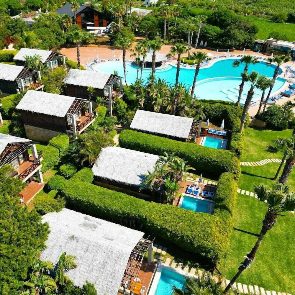 Turquoise Beach Resort Tyre 41/50