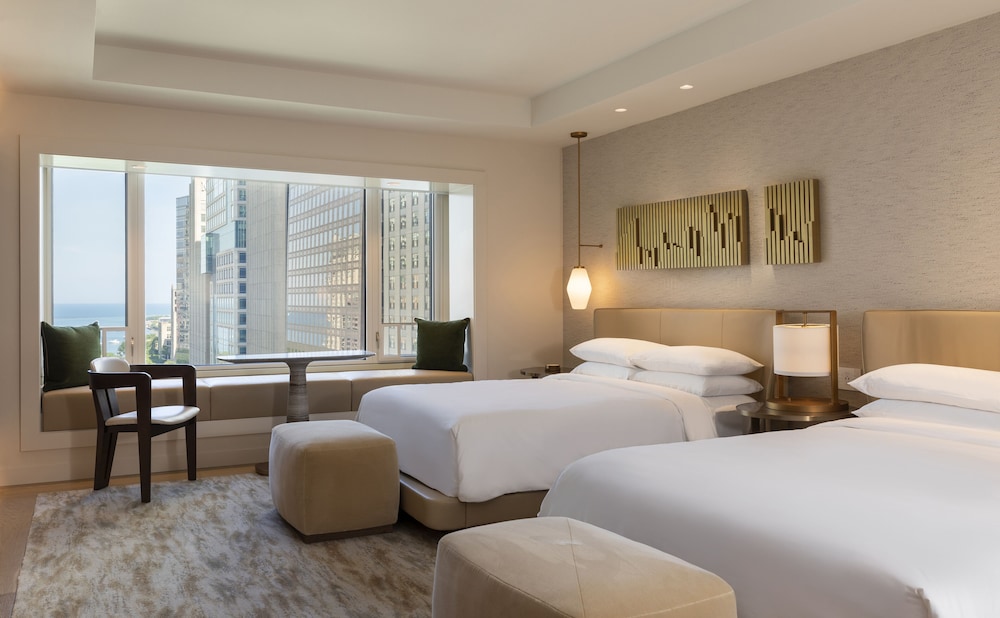 Park Hyatt Chicago 24/91