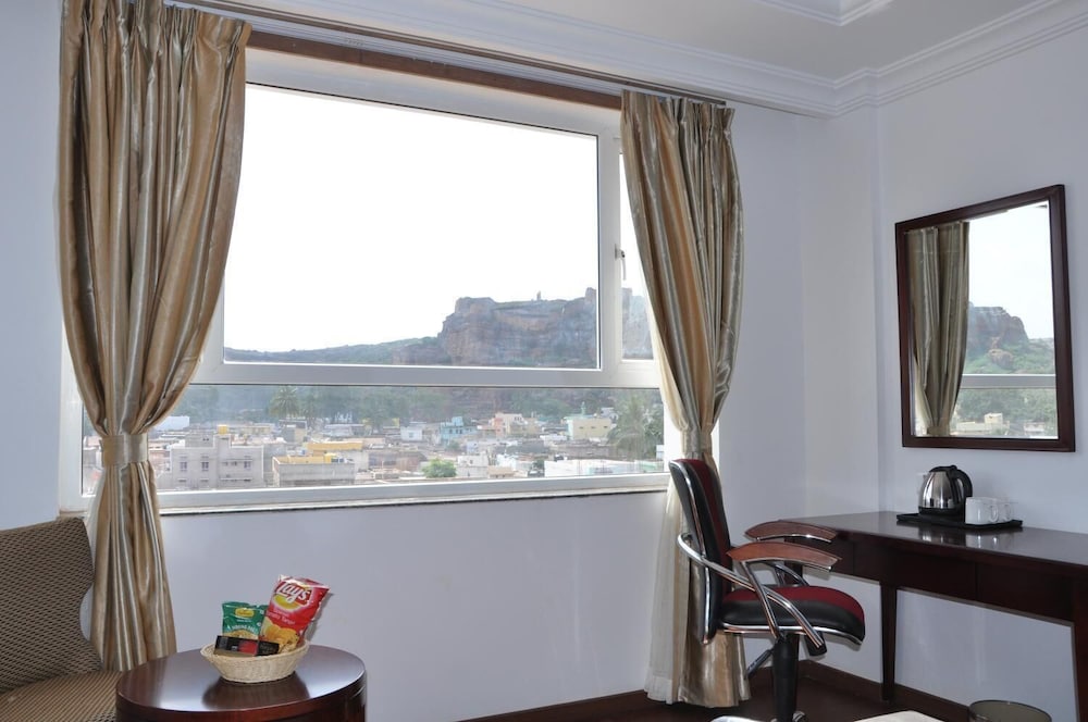 CLARKS INN BADAMI 14/25