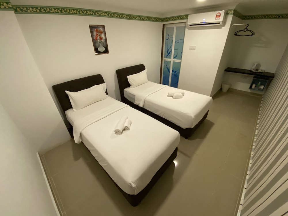 SUPERIOR, TWIN BEDS