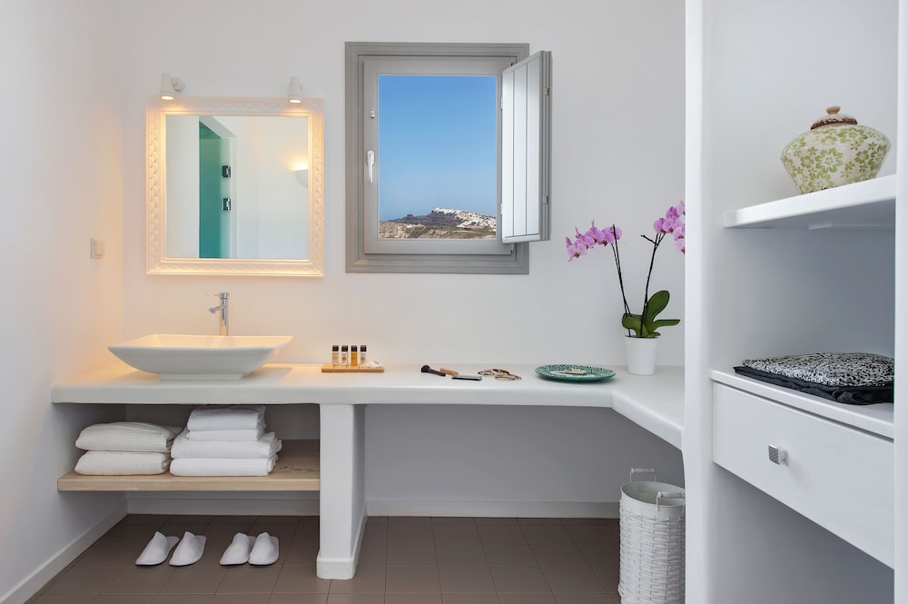 Villa Irini Fira 44/45