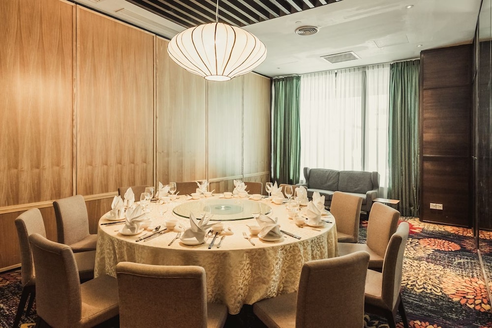 WEIL Hotel 46/56
