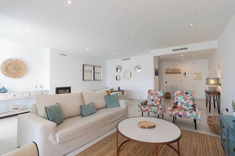 ESTEPONA HOLIDAY HILLS 31/50