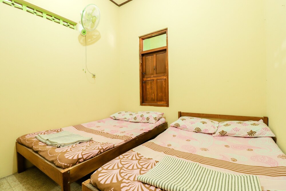 Penginapan Roro Mendut by ZUZU 24/50