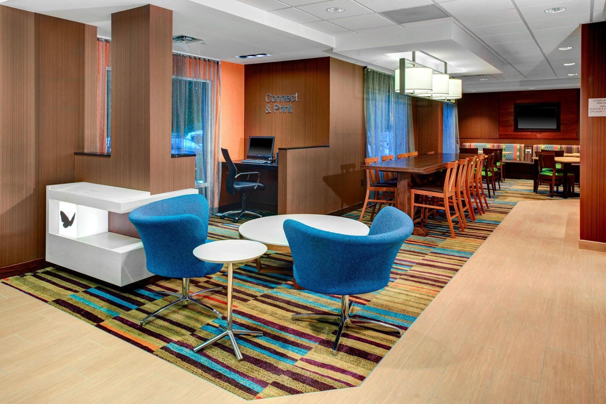 Fairfield Inn Suites Atlanta Alpharetta 20/27