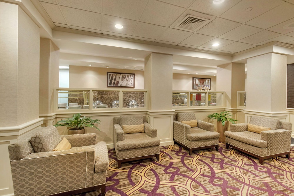 Doubletree Hotel Downtown Wilmington Legal 29/60