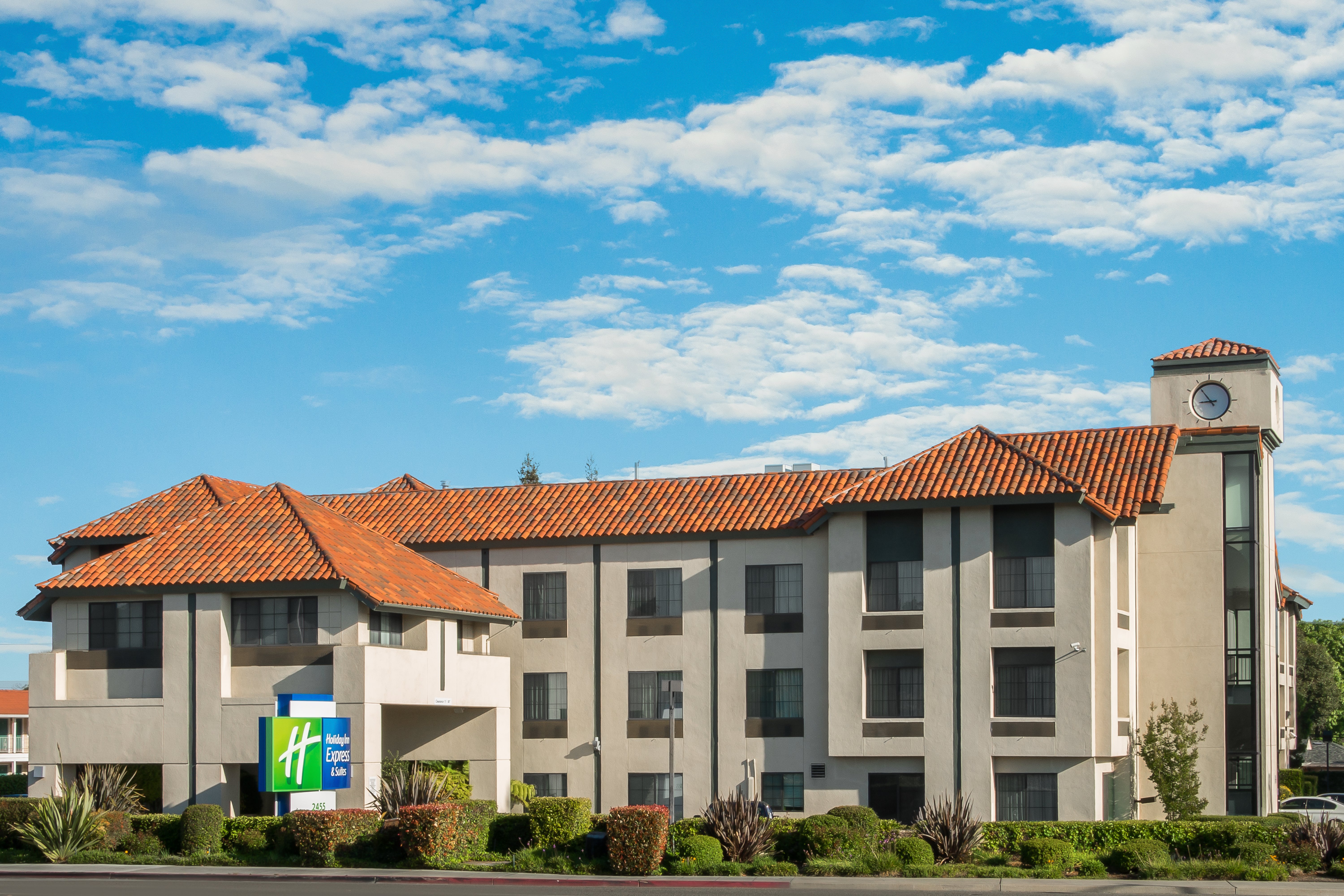 Holiday Inn Express Hotel Suites Santa Clara Silicon Valley 8/75