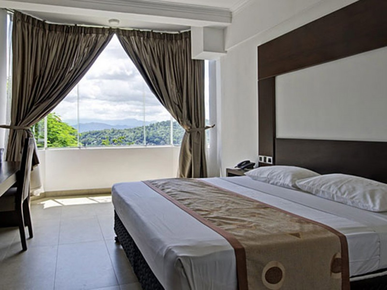 Room at The Swiss Residence, KANDY