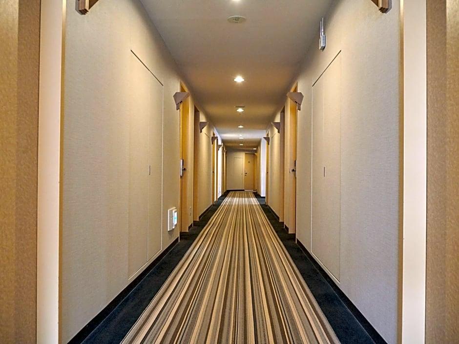 Courtland Hotel 29/33