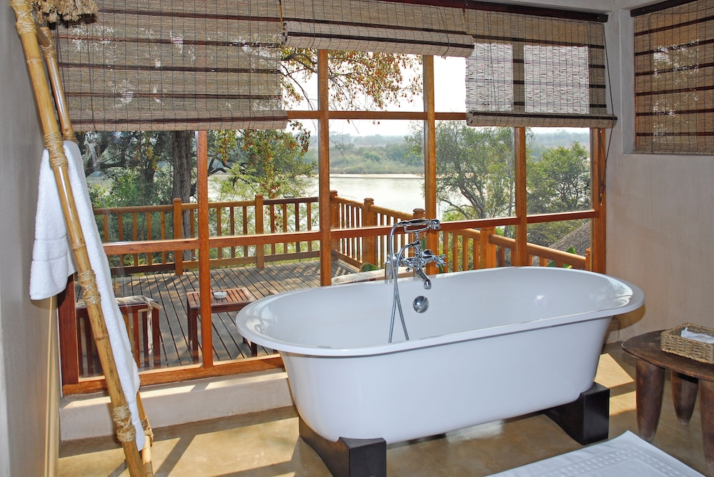 Divava Okavango Resort Spa 48/50