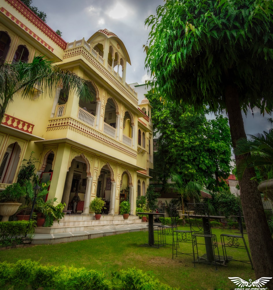 Krishna Palace 4/50