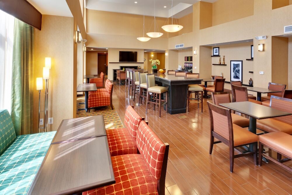 Hampton Inn & Suites Fresno-Northwest, CA 19/33