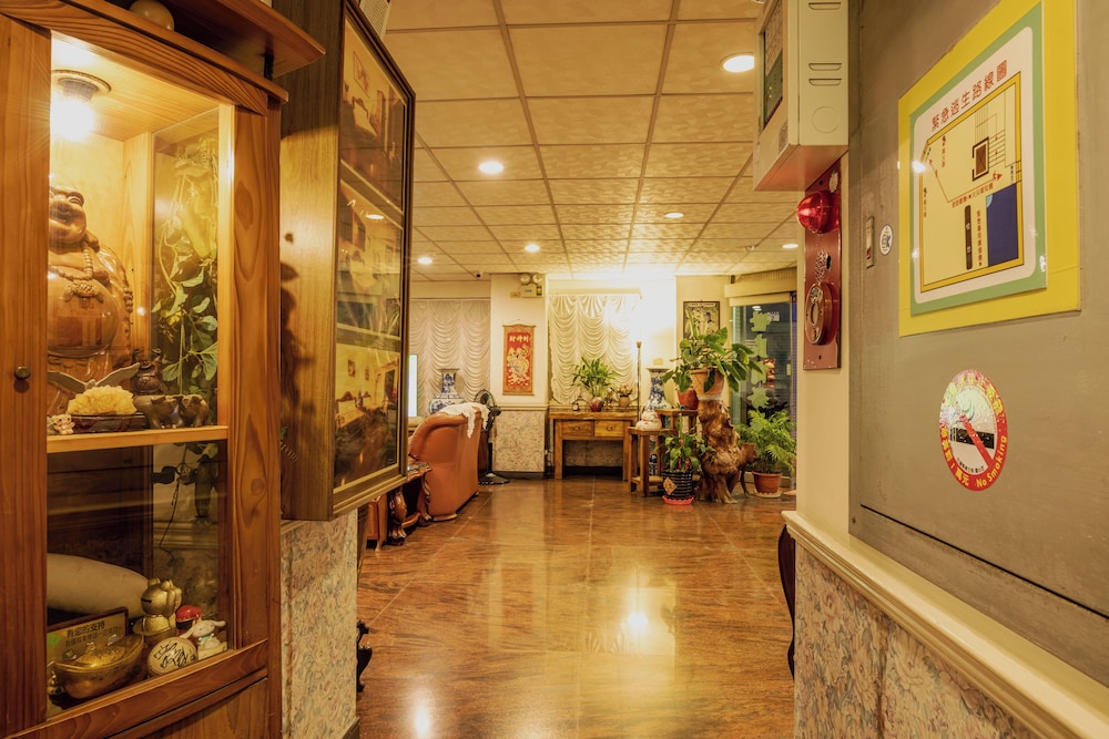 Shih Liang Hotel 45/50