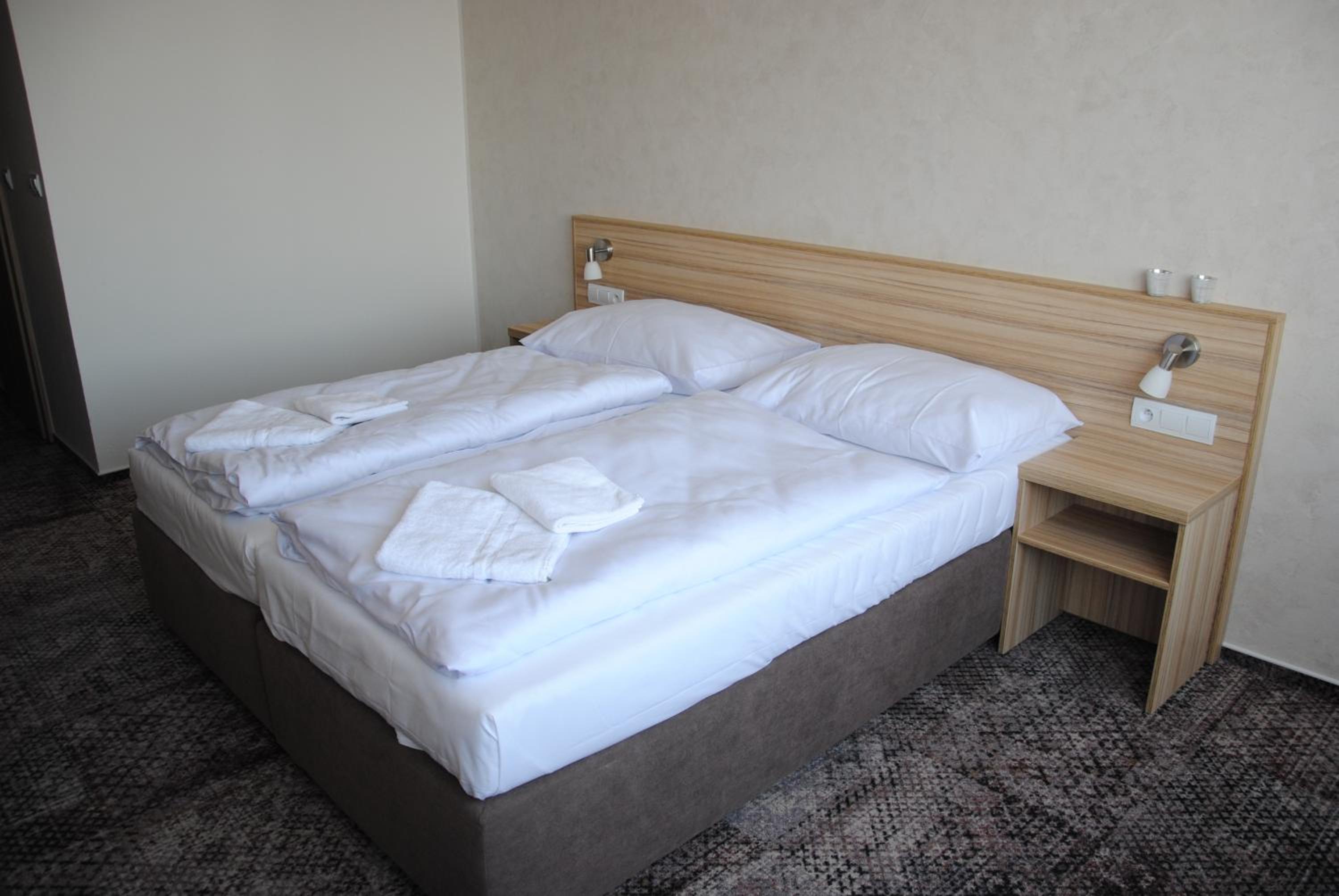 Labe Hotel 16/46