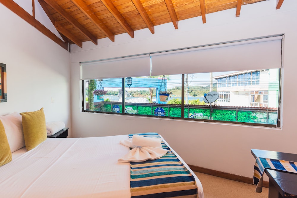 Hotel Guatatur 23/50