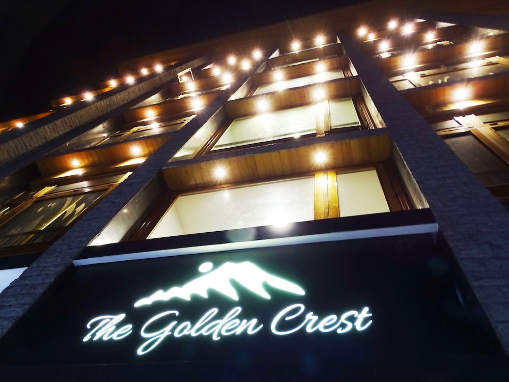 The Golden Crest 2/35