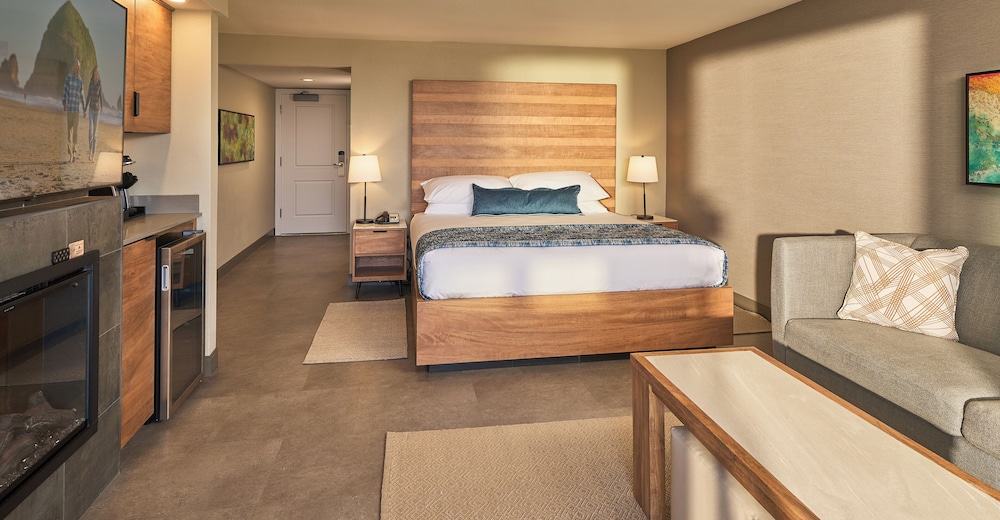 Room, King Bed, Beach Front, Sofa, Patio