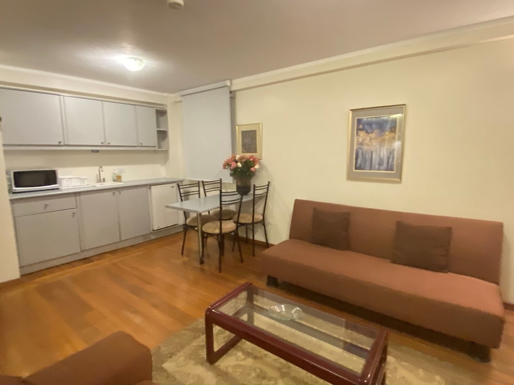 Suites Metropoli 40/66