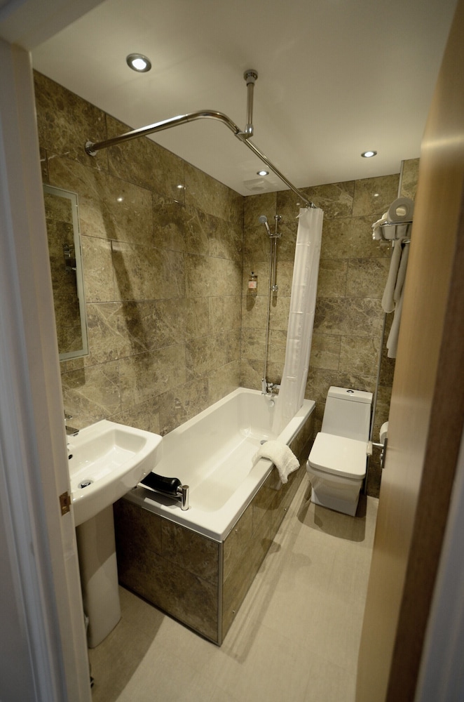 Harboro Hotel 25/33