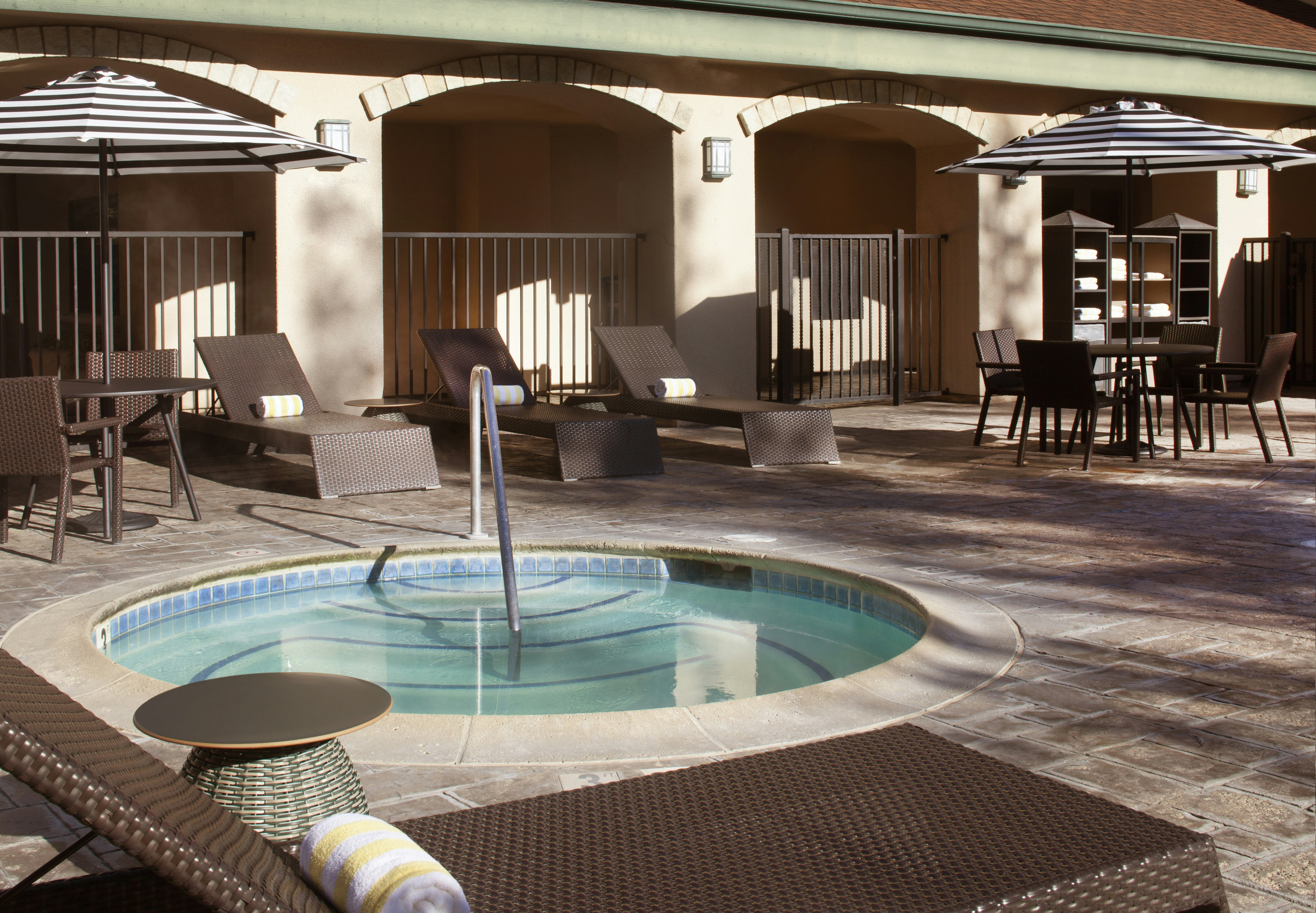 Hilton Santa Cruz/Scotts Valley 27/75