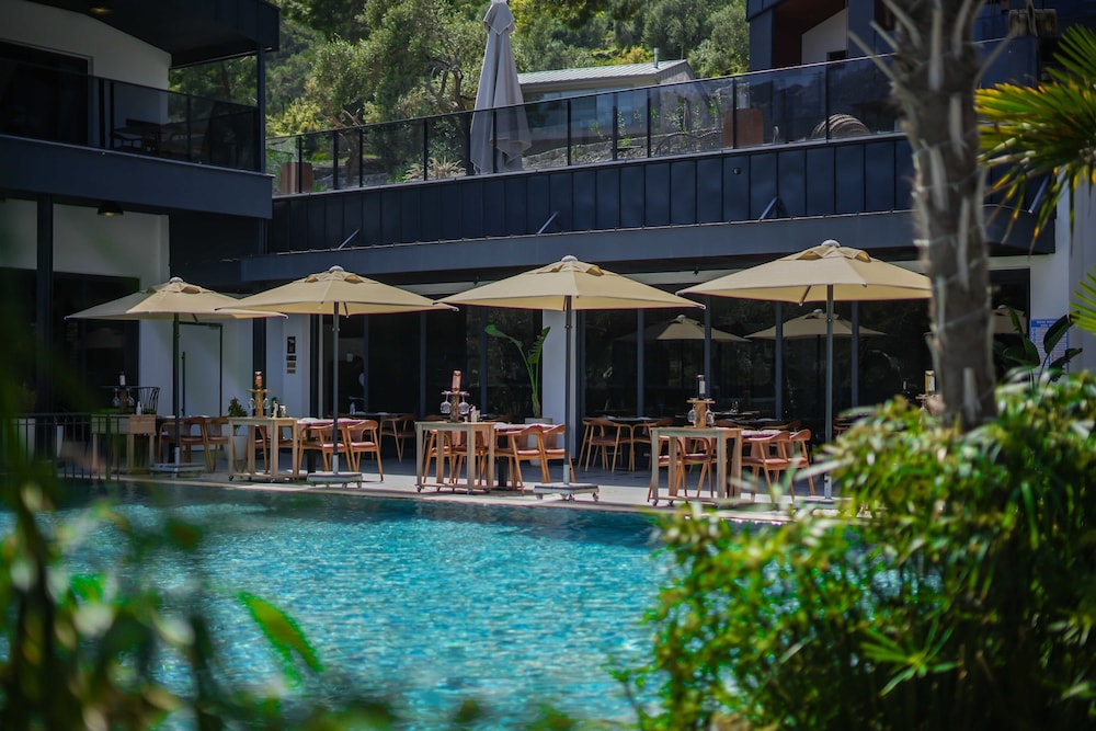 Ramitos Boutique Hotel 60/65