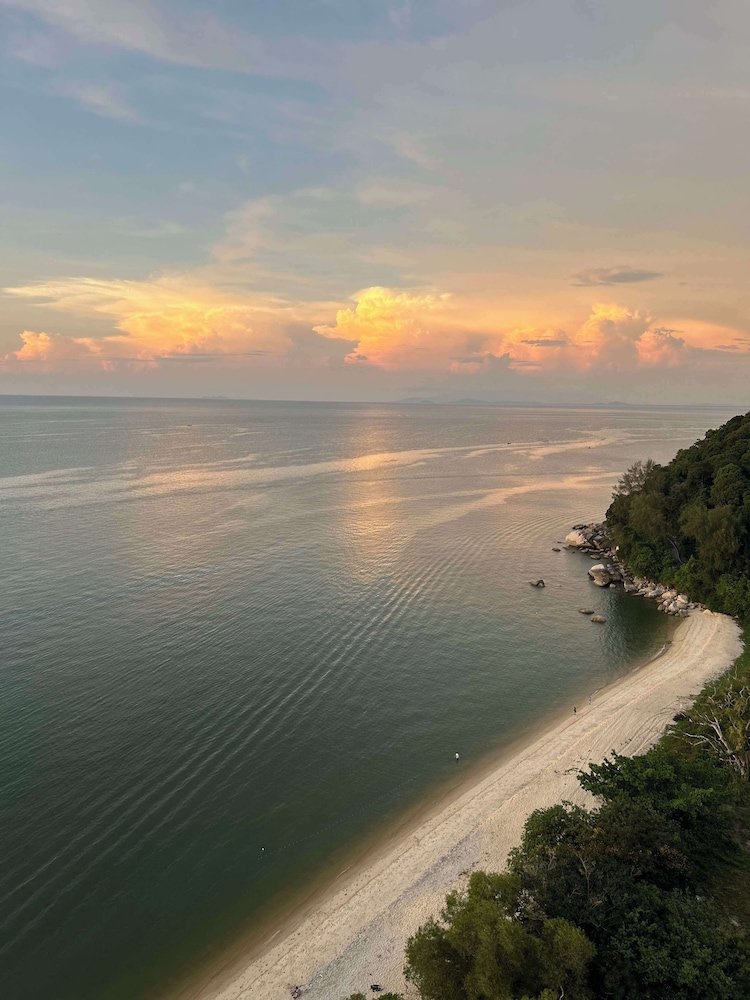 Angsana Teluk Bahang, Penang 67/71