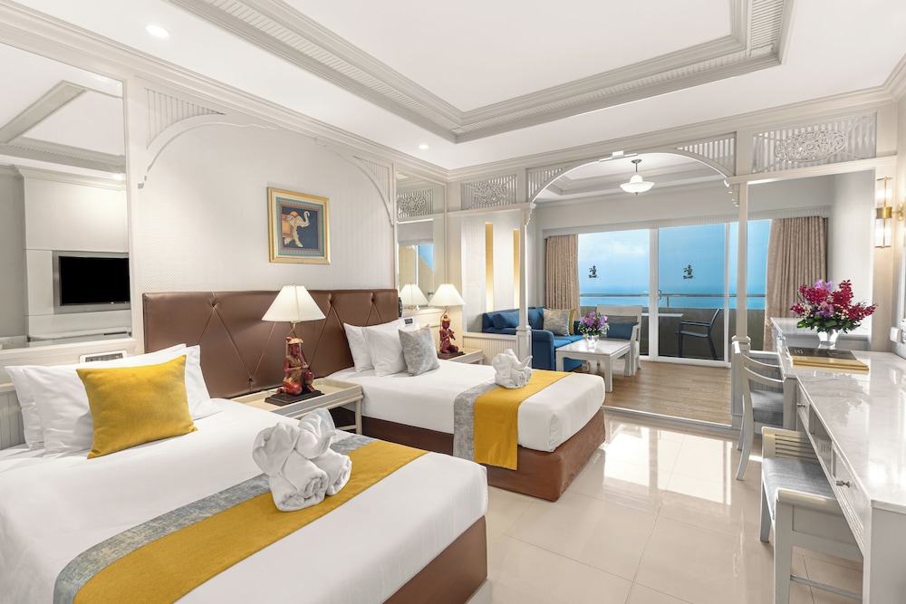 PLUS, MINI, SUITE, TWIN BEDS, SEA VIEW
