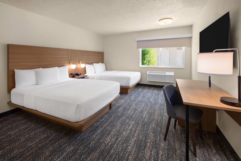 Ramada by Wyndham Merced 28/57