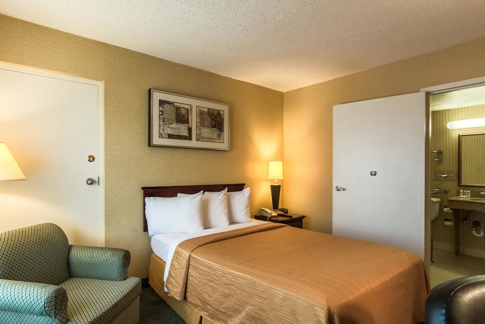Quality Inn Manassas, VA 21/51