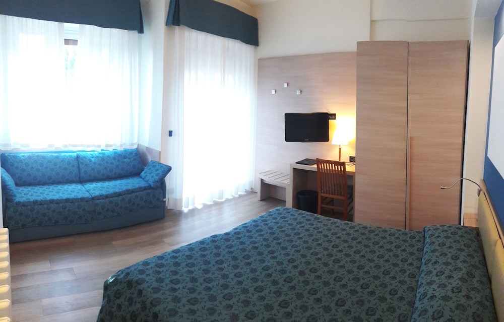 Hotel Esperia 50/71