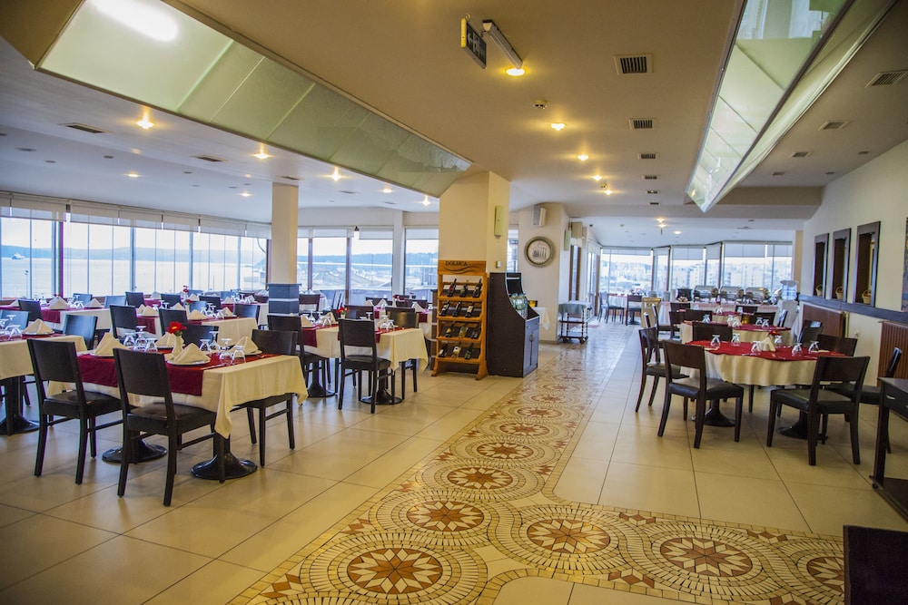 Canak Hotel 43/61