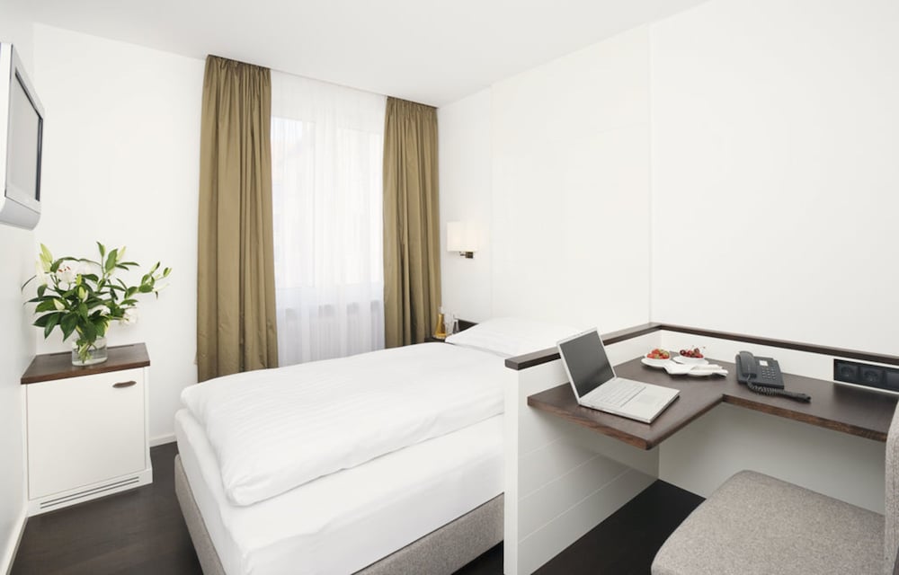 Eden Hotel Wolff 32/66