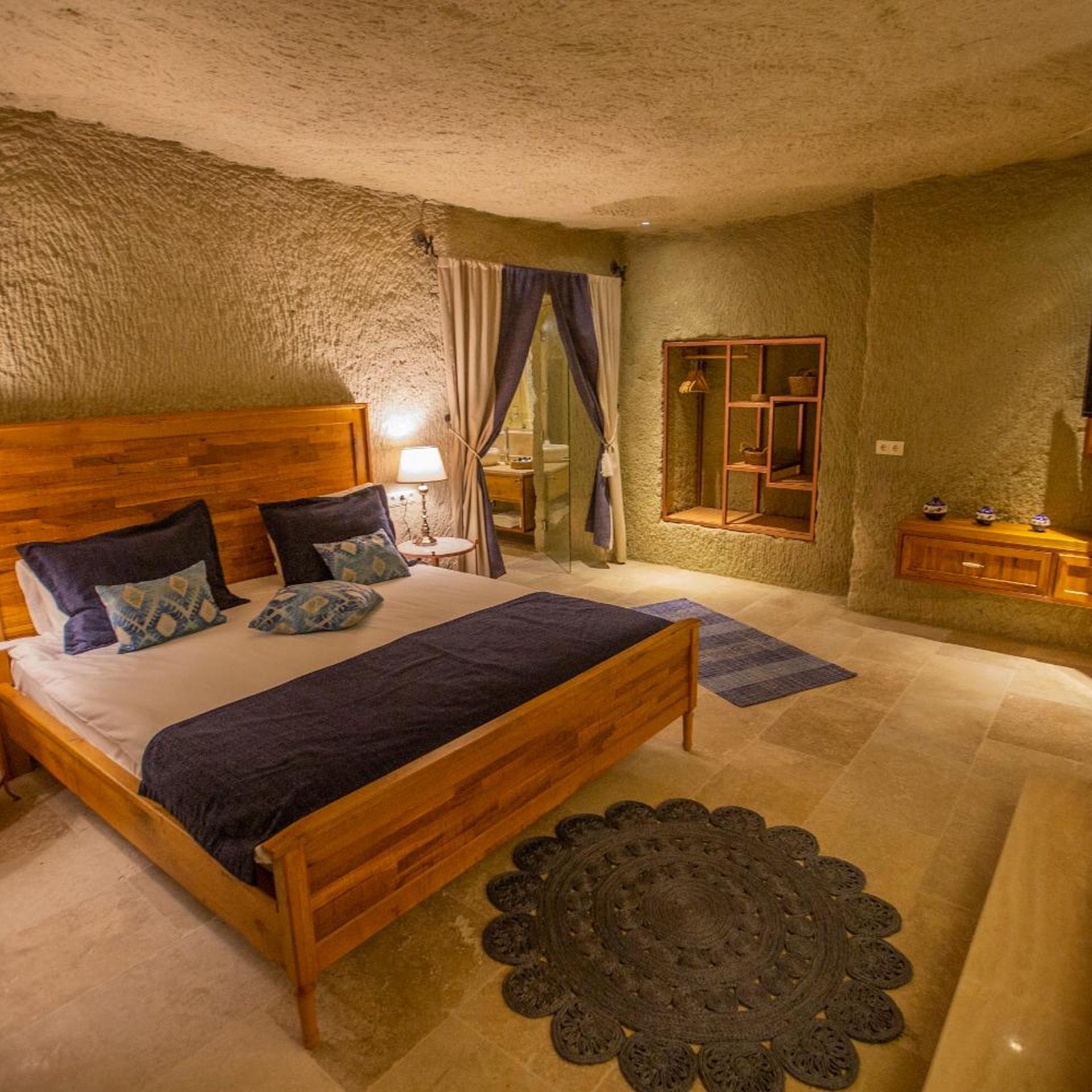 Cave, Royal, Suite, Terrace