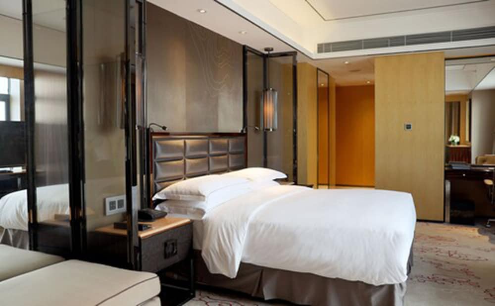 Hilton Zhongshan Downtown 39/74