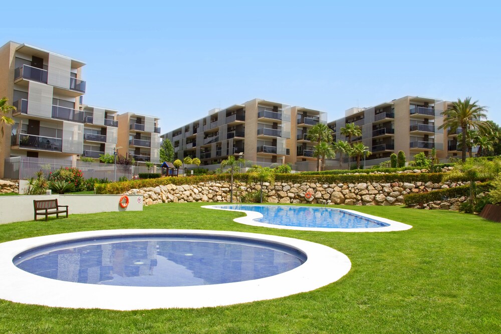 Rentalmar Families Paradise Village 30/43