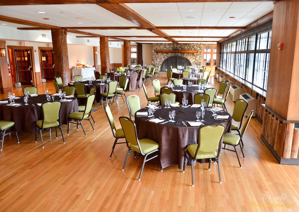 Overlook Lodge at Bear Mountain 28/38