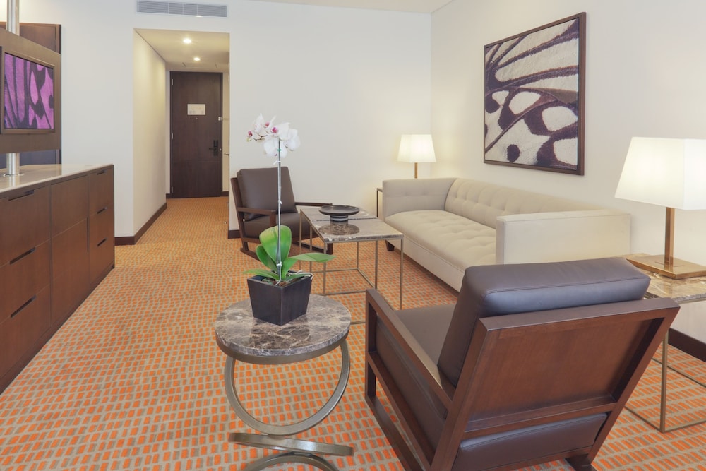 Holiday Inn Bogota Airport 40/75