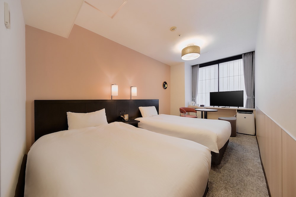 Kyoto Tower Hotel 12/60