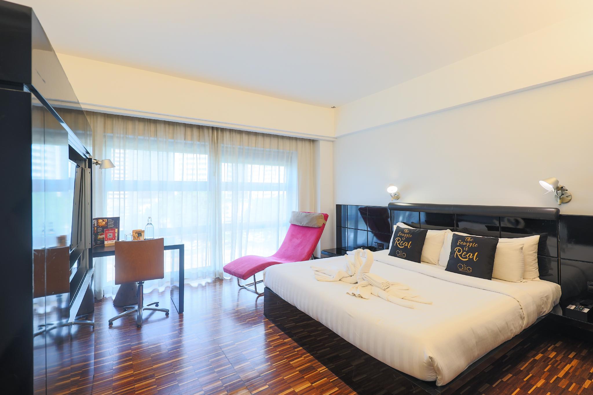 Heritage, Studio, King Bed