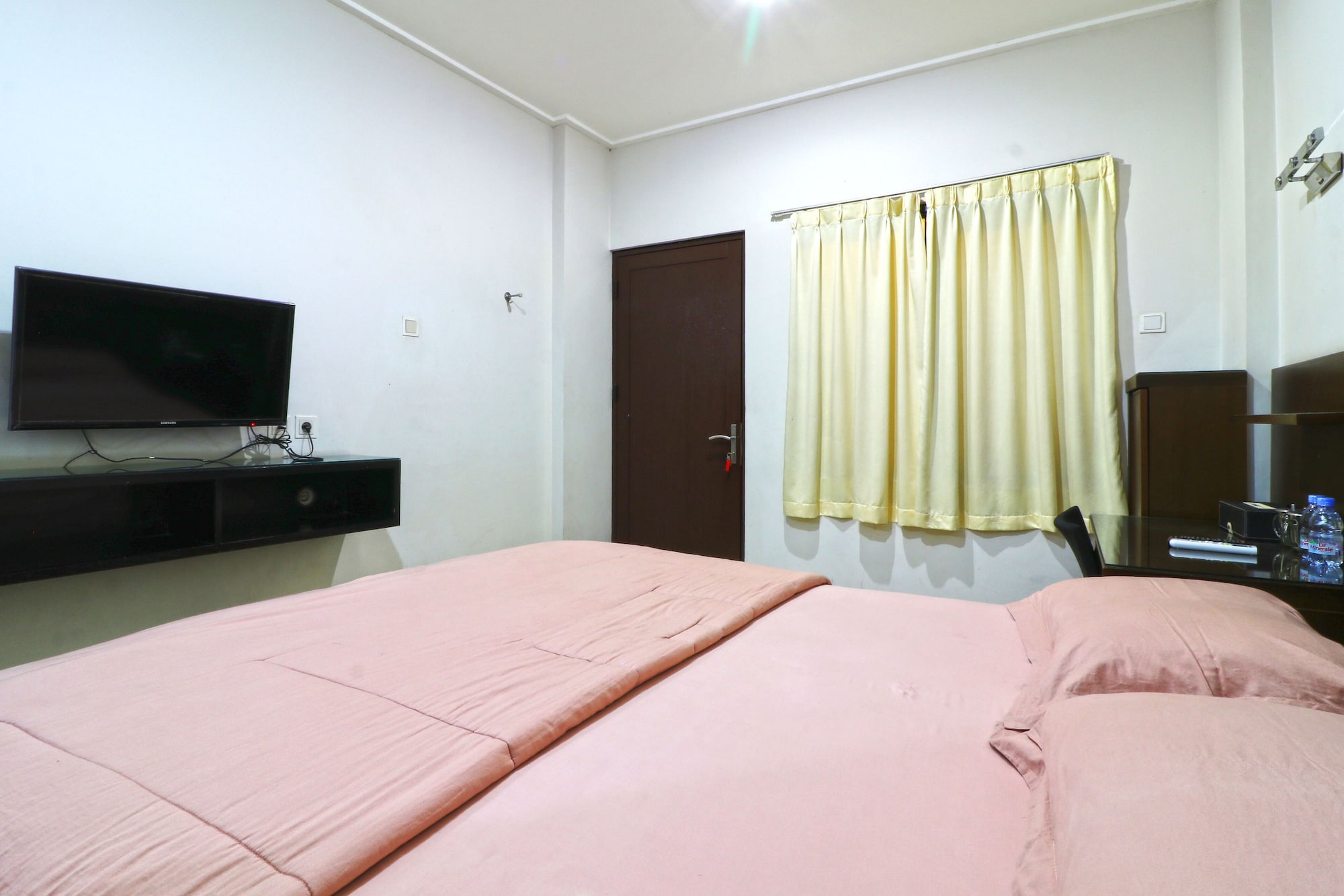 Deluxe, Double Bed