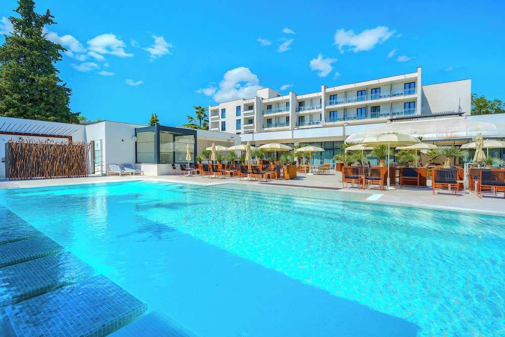 Hotel Alkar 3/48