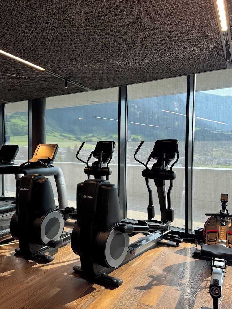 Me and All Hotel Flims, by Hyatt 37/62