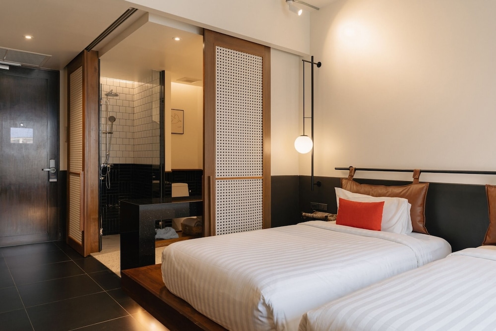 SUPERIOR, TWIN BEDS