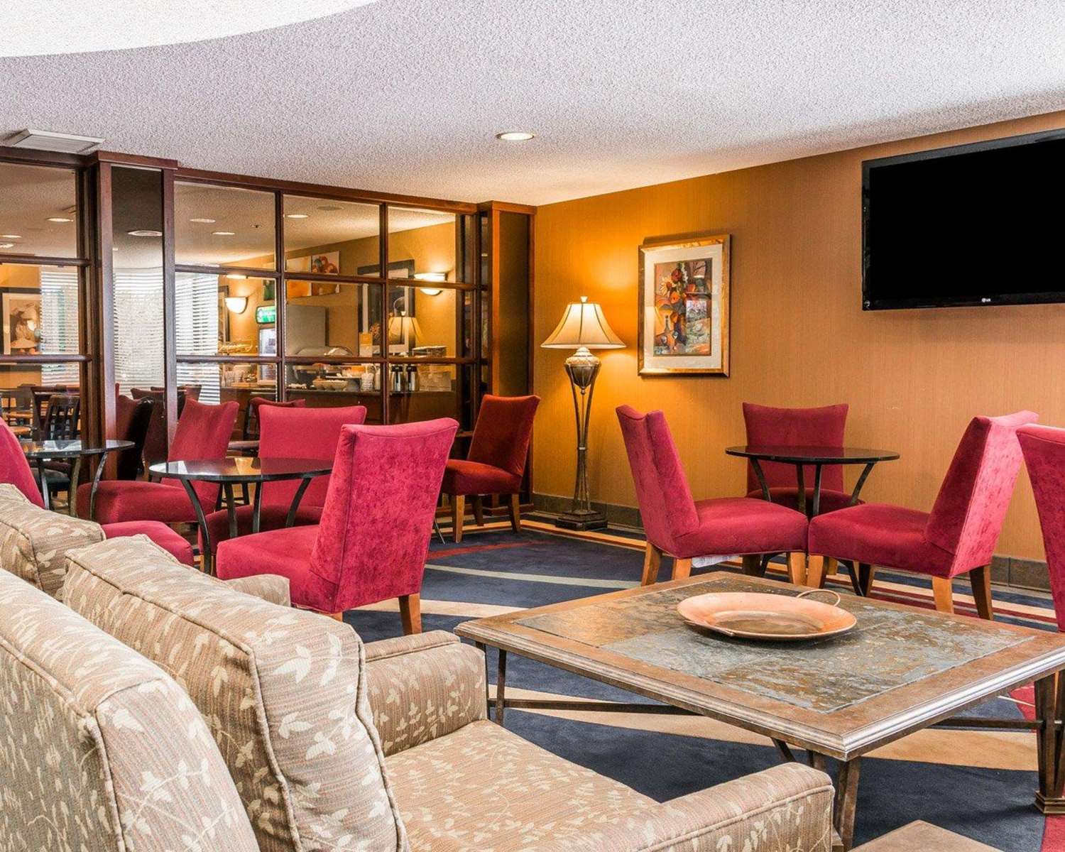 Quality Inn Auburn Hills - Detroit North 34/43