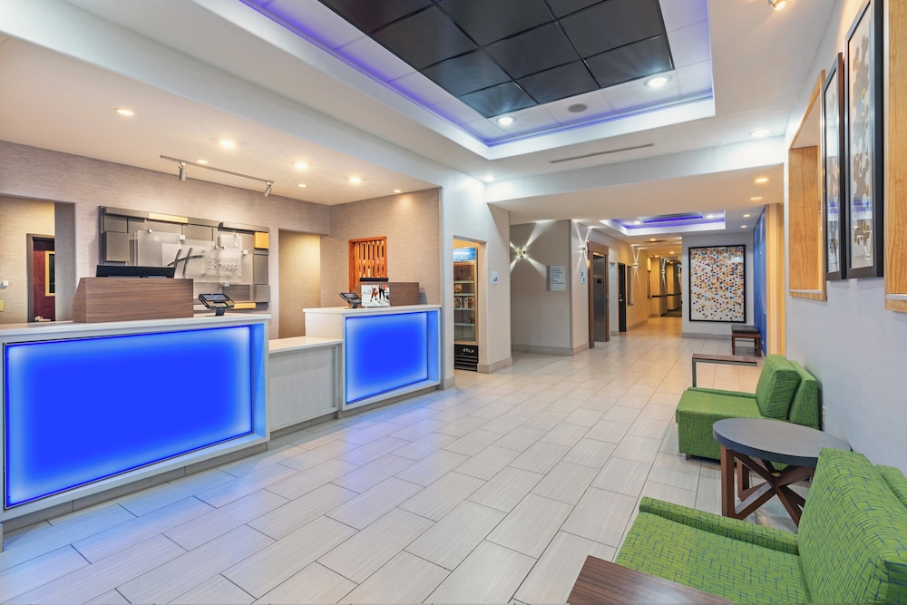 Holiday Inn Express Hotel Suites Guymon 6/69